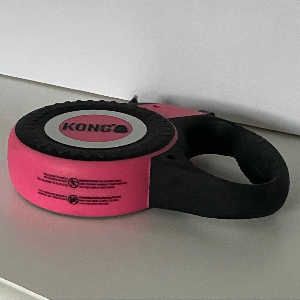 KONG Retractable Dog Leash Up To 55 Pound Dog 15 Feet Long Small Medium Pink